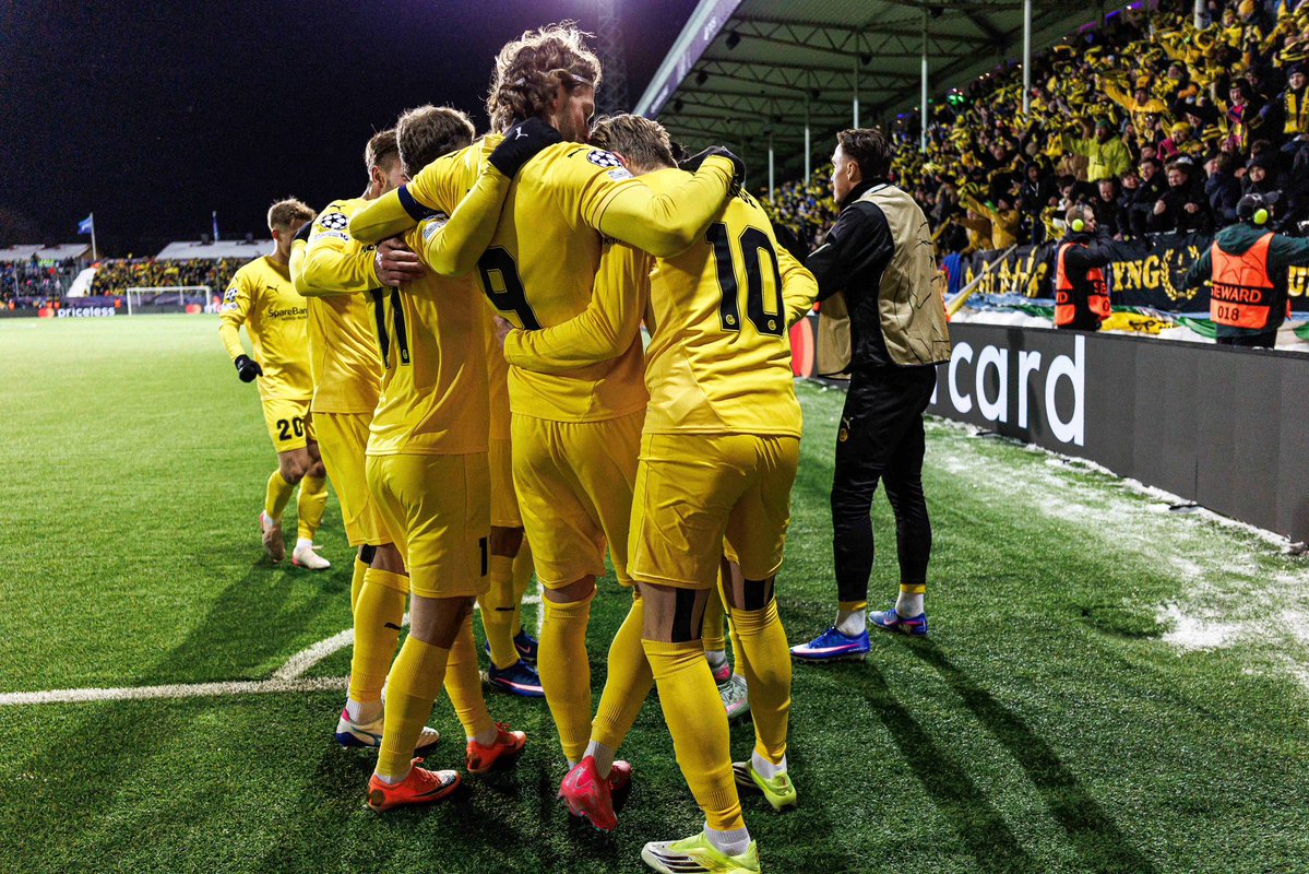 Les 3 derniers matchs de Bodo/Glimt 🤯 :

✅ 𝗩𝗜𝗖𝗧𝗢𝗜𝗥𝗘 3-1 vs Inter Milan
✅ 𝗩𝗜𝗖𝗧𝗢𝗜𝗥𝗘 2-1 vs Atletico Madrid
✅ 𝗩𝗜𝗖𝗧𝗢𝗜𝗥𝗘 3-1 vs Manchester City 

Pour une ville de 55.000 habitants, l’exploit est fou. 💛🖤👏