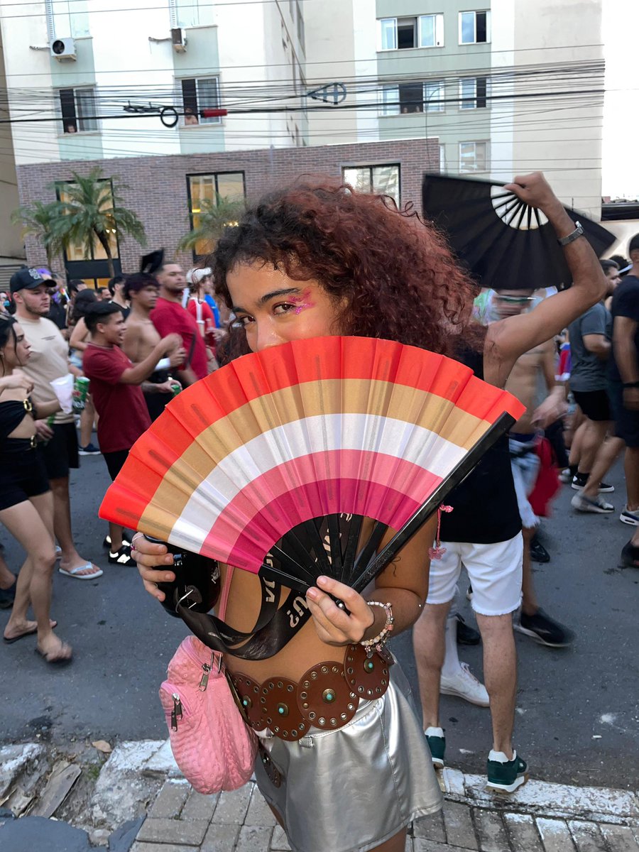 prongsrenault's tweet photo. eu quando sou lesbica no bloquinho lgbt https://t.co/IZoD1qmbuc