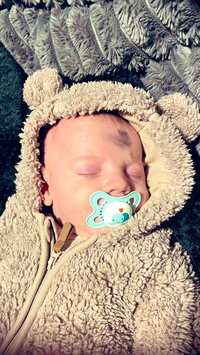 Took little man to his 1st mass ✝️ 

Slept through everything, but have to let him off as his not even 3months old 😅