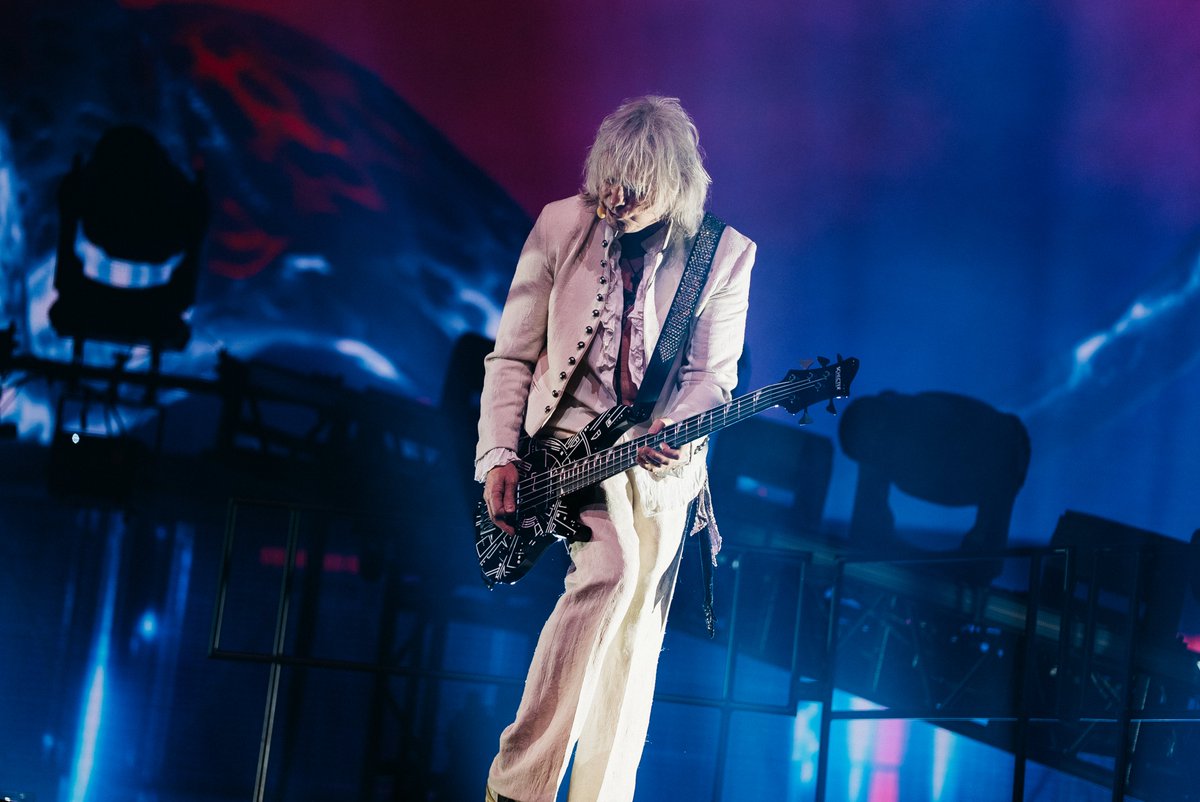 DefLeppard's tweet photo. Thank you, Vegas, you were alive last night! 👊💥🤘

🎟️ https://t.co/4TznurJjHn
📸 Ryan Sebastyan https://t.co/yQq1qsFZtE