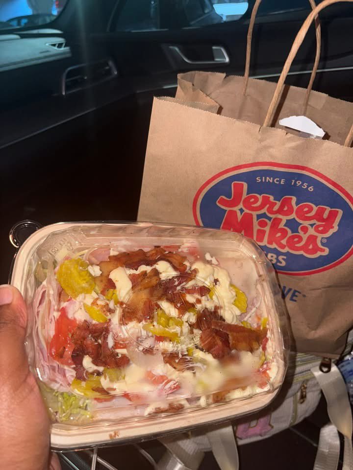 MrMonkeyFN tweet media