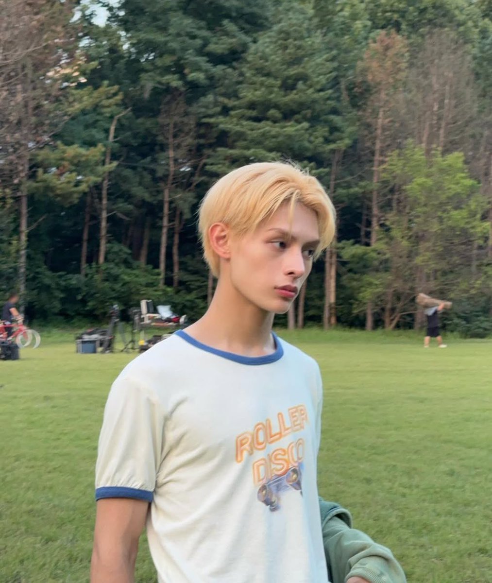 coerverse's tweet image. he was blond asfff here and these are the only pics we got