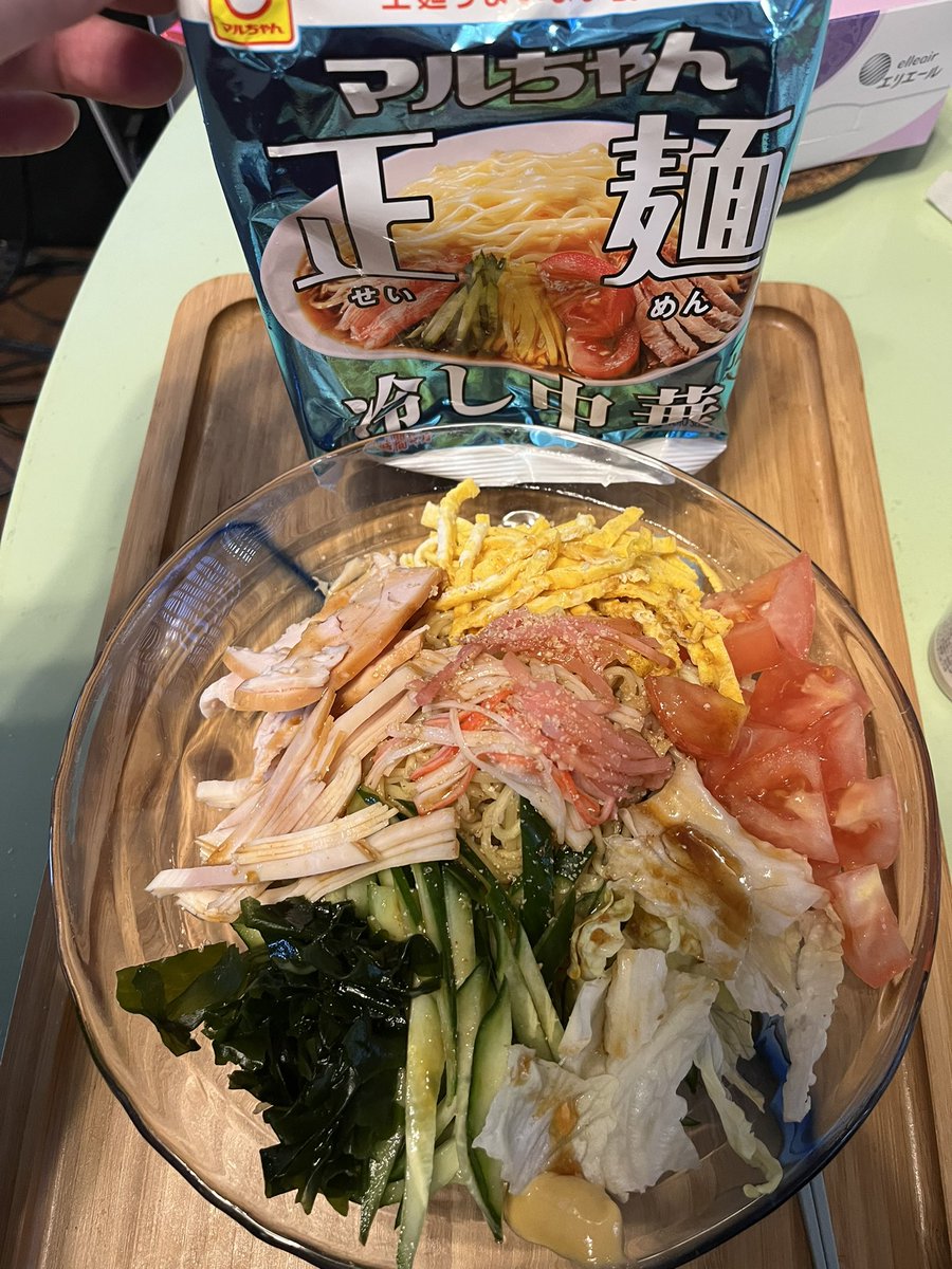 今日の朝ごはんは、マルちゃん正麺の冷やし中華醤油味食べるよ！