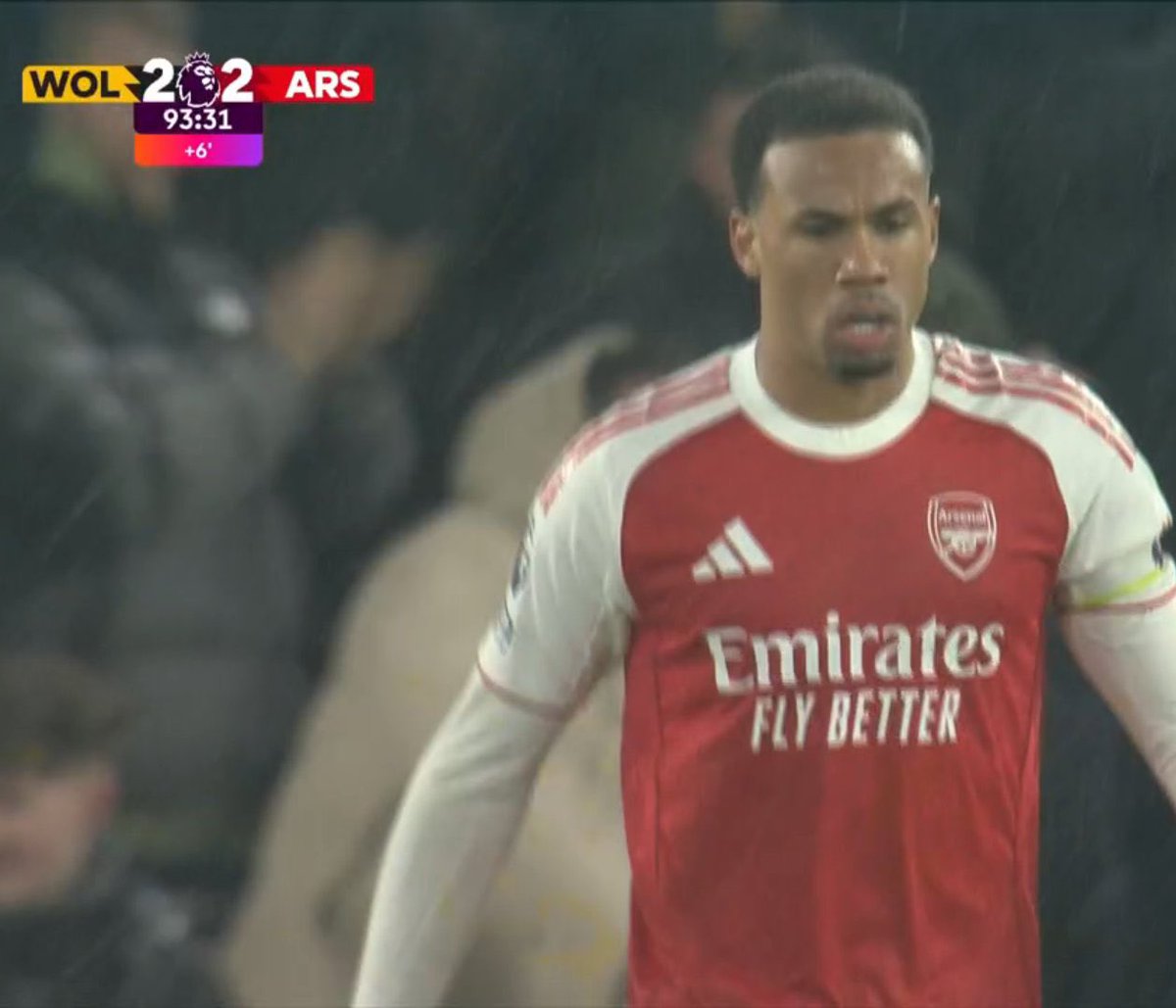 It’s happening again. 🍼🍼🍼
Best defender in premier League according to Arsenal fans 😂😂😂
#WOLARS