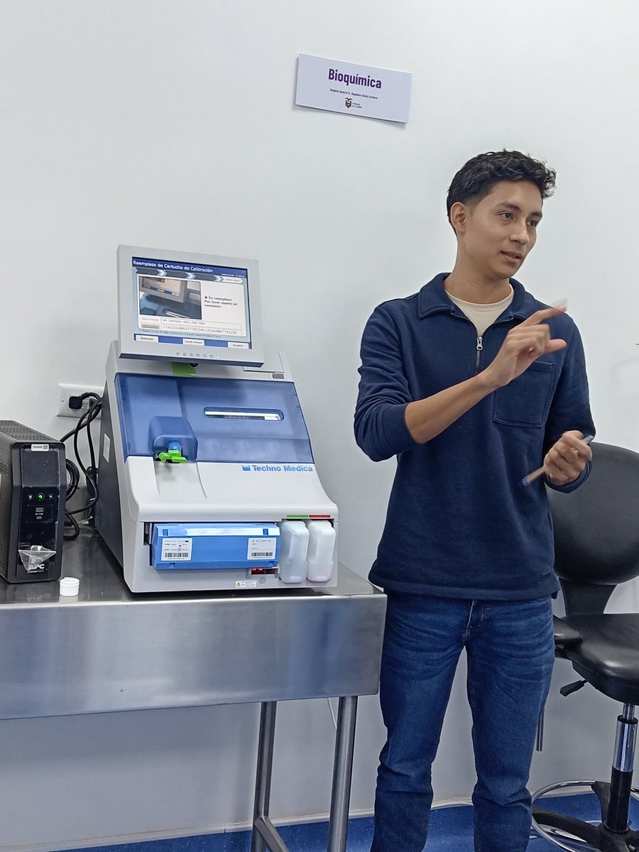 #ElNuevoEcuador | Nos equipamos con tecnología avanzada que muy pronto estará al servicio de los pacientes. 
En el área de Laboratorio se implementa un nuevo equipo de analizador automático de lectura de gases arteriales, recibiendo nuestros profesionales la debida capacitación.