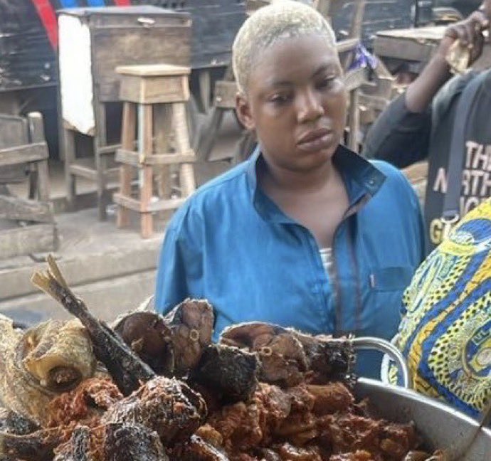 Demijay315's tweet photo. @peace_igho This no be Face of person wey come here by Choice….. na pressure dey make Crayfish Bend https://t.co/StUw8GbY5m