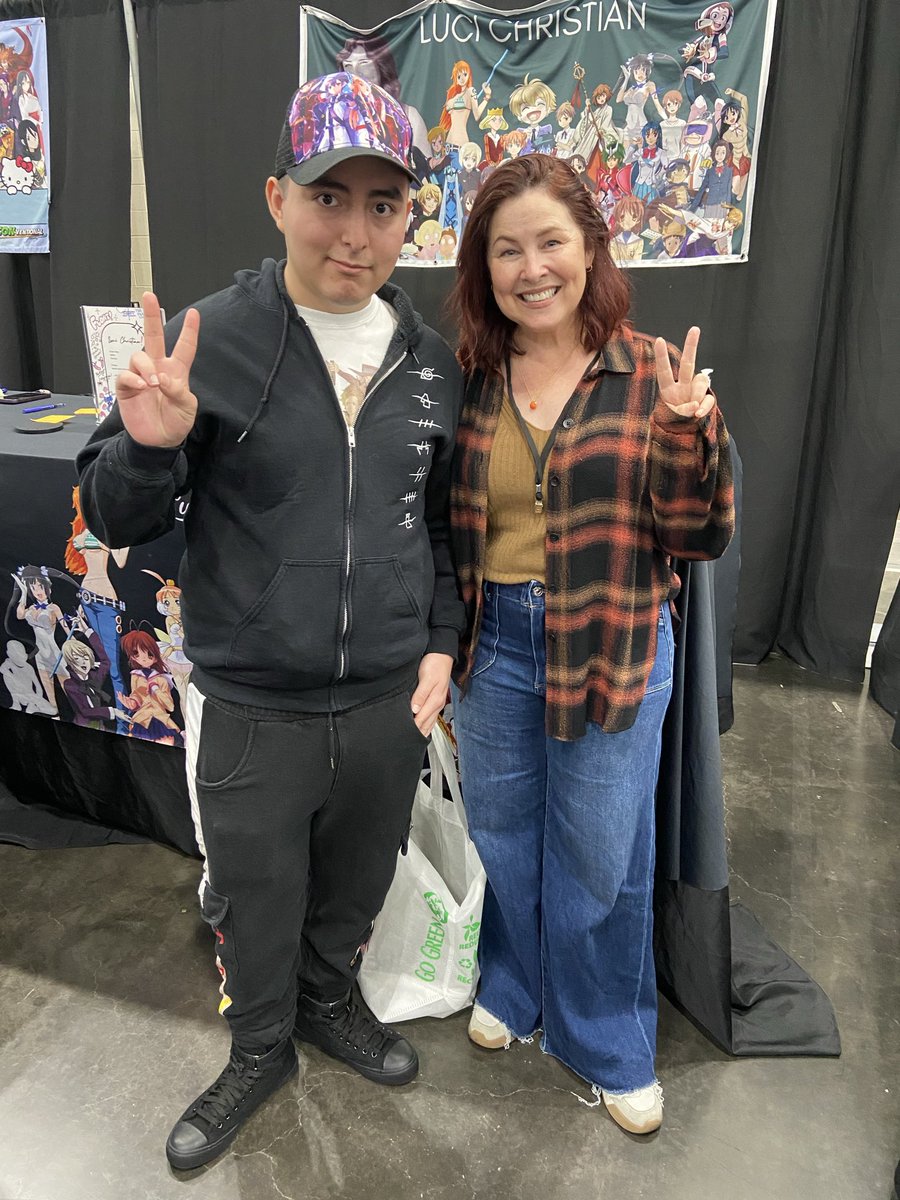RodBryceP1136's tweet photo. Lovely honor of meeting @lucilovesmic and Monica rial for 3rd and 2nd time at @Collect_A_Con Houston 2 2025. They were funny, sweet and kind, plus haven’t seen both at a con since 2024 #Animeversefest and right before #MyHeroAcadamia ended. https://t.co/F0mWqdFVW9