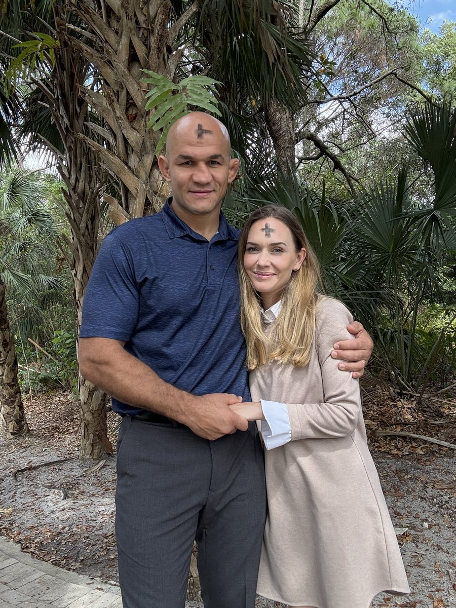 junior_cigano's tweet photo. “Do pó vieste, ao pó voltarás!”
#quartadecinzas 
-
“From dust you came, to dust you shall return!”
#ashwednesday https://t.co/Onpj6RhDUP
