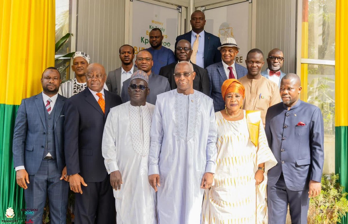 bahourykigna's tweet photo. En ce premier jour du Ramadan et du Carême, j’ai rencontré les acteurs politiques ayant pris part à la présidentielle du 28 décembre 2026.
Je salue leur responsabilité et leur engagement pour un processus électoral apaisé.

Dans l’esprit de la main tendue du @presi_doumbouya, nous œuvrons à renforcer le dialogue. En Guinée, la démocratie se construit dans la fraternité et l’inclusion.

#EnsemblePourLaGuinée🇬🇳