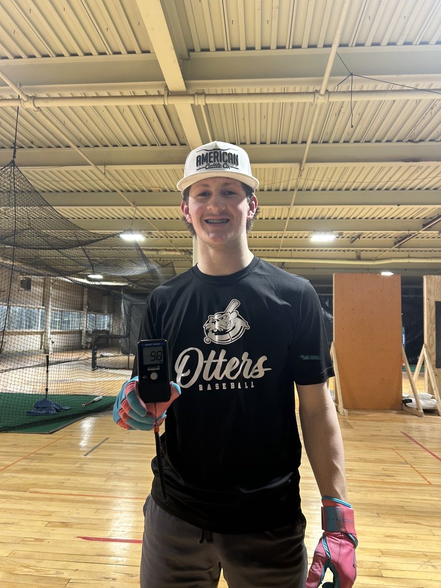 NolanQ's tweet photo. 98 exit velo PR! #classof2028 #grind https://t.co/91OuO6chQn
