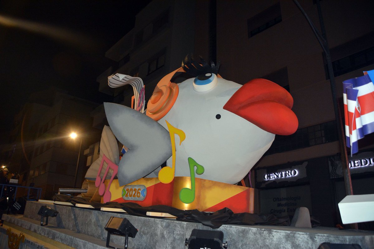 MundoCarnavalTF's tweet photo. LA SARDINA DE "LOS RITMOS LATINOS"
#CarnavalSC26 #SantaCruzdeTenerife #LaLaguna #Tenerife #EntierrodelaSardina https://t.co/QHS4SllFhw