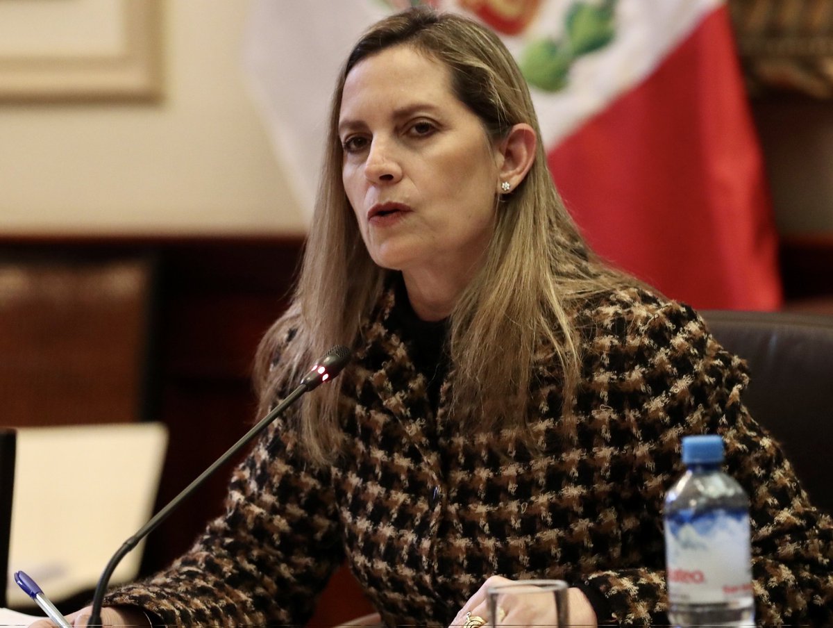 Liberfach0's tweet photo. 🟠 🚨 | ÚLTIMO – La bancada de Fuerza Popular CONFIRMÓ que respaldarán la candidatura de Maricarmen Alva, para suceder a José Jerí y sea la próximo presidente. "El país no resiste más improvisaciones, ni cálculos políticos" comentó el cong. César Revilla. Excelente decisión 👏🏽 https://t.co/4fjS9eo9E8