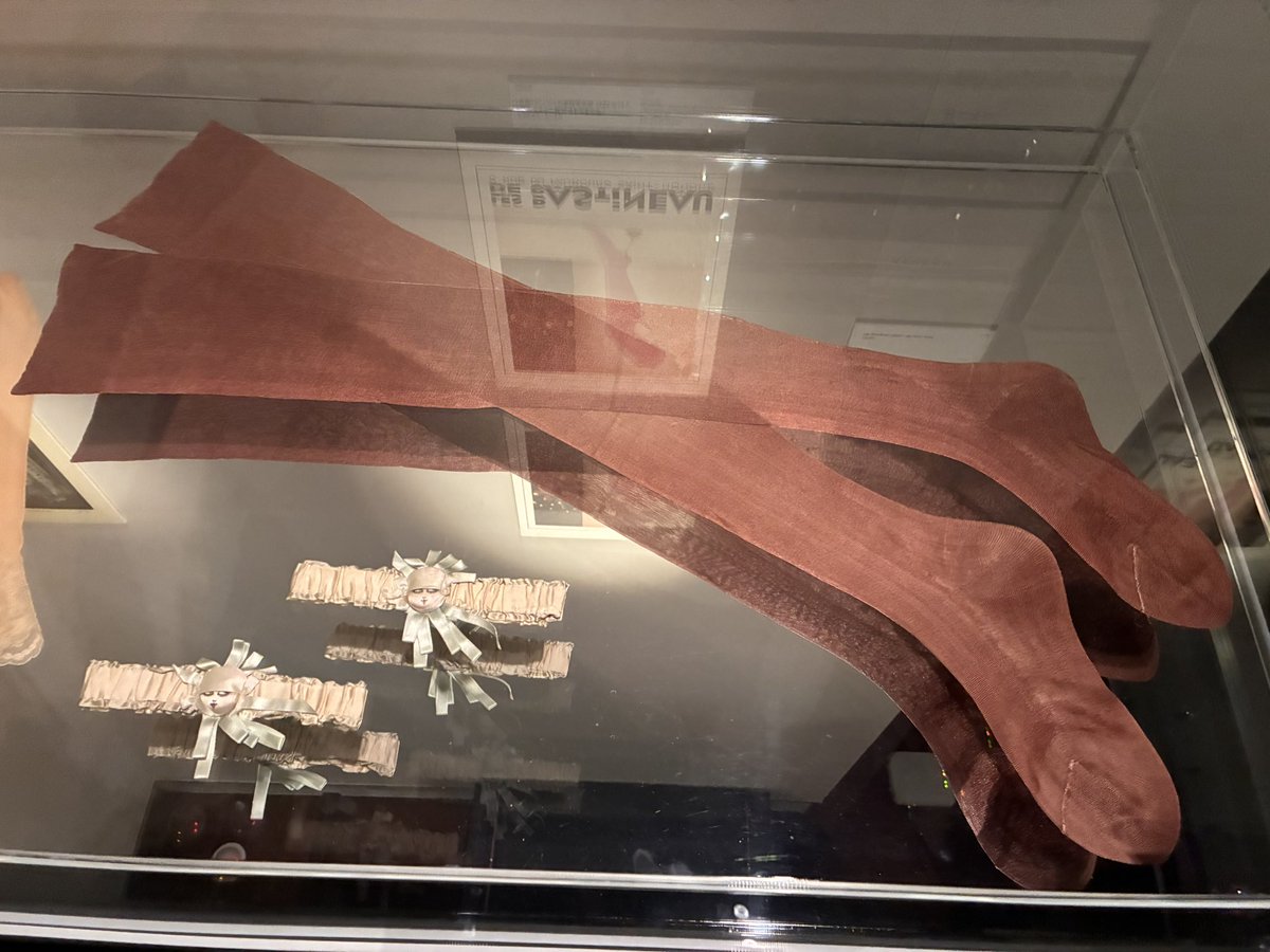 1926年2月18日のLIFEとのこと。 先日見てきたアールデコ展にはこんな