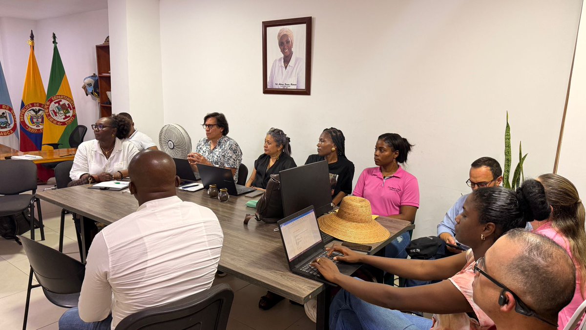 ♻️🌱 #FTSPenTerritorio | En articulación con la Alcaldía de Guapi, <a href="/alcaldiaguapi/">alcaldia de guapi</a> y la Empresa de Servicios Públicos, socializamos los avances del proyecto de prefactibilidad para el tratamiento de residuos sólidos orgánicos, una iniciativa que busca fortalecer el servicio