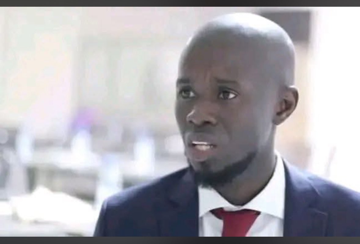 secondair_effet's tweet image. Face aux problèmes du pays, il est aveugle et sourd mais quand quelqu’un touche son égo il réagit immédiatement.