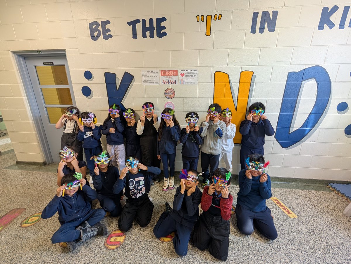 Mrs. Roti tweet media