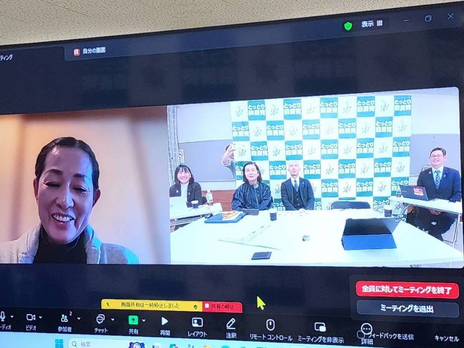 立て続けでオンラインミーティング
自民党鳥取県連の女性局の局長としての仕事が多かった。
1️⃣鳥取＆島根と高知＆徳島で合区解消活動MTG
2️⃣政治塾WG
などなど