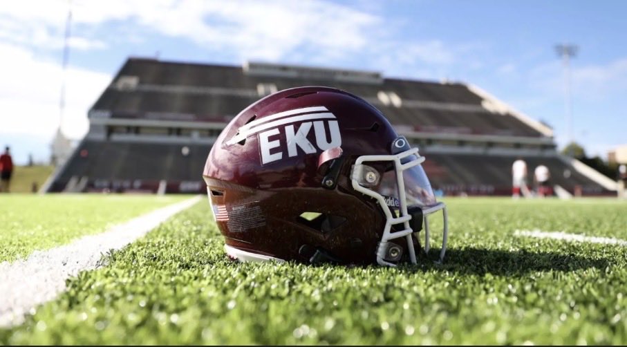 Maurice Wells 6’3 195 tweet media