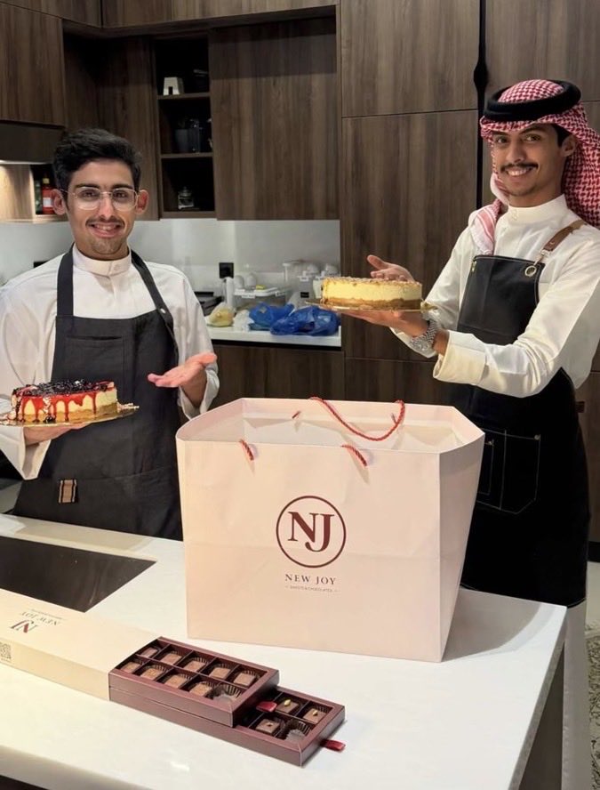 تبارك الرحمن 
واضح لذيذه وشي متعوب عليه 
الله يبارك لكم و من نجاح ل نجاح 🤍👑
#حسين_العتيبي