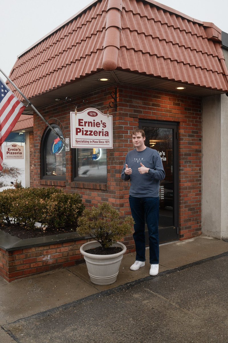 Sir Yacht tweet media