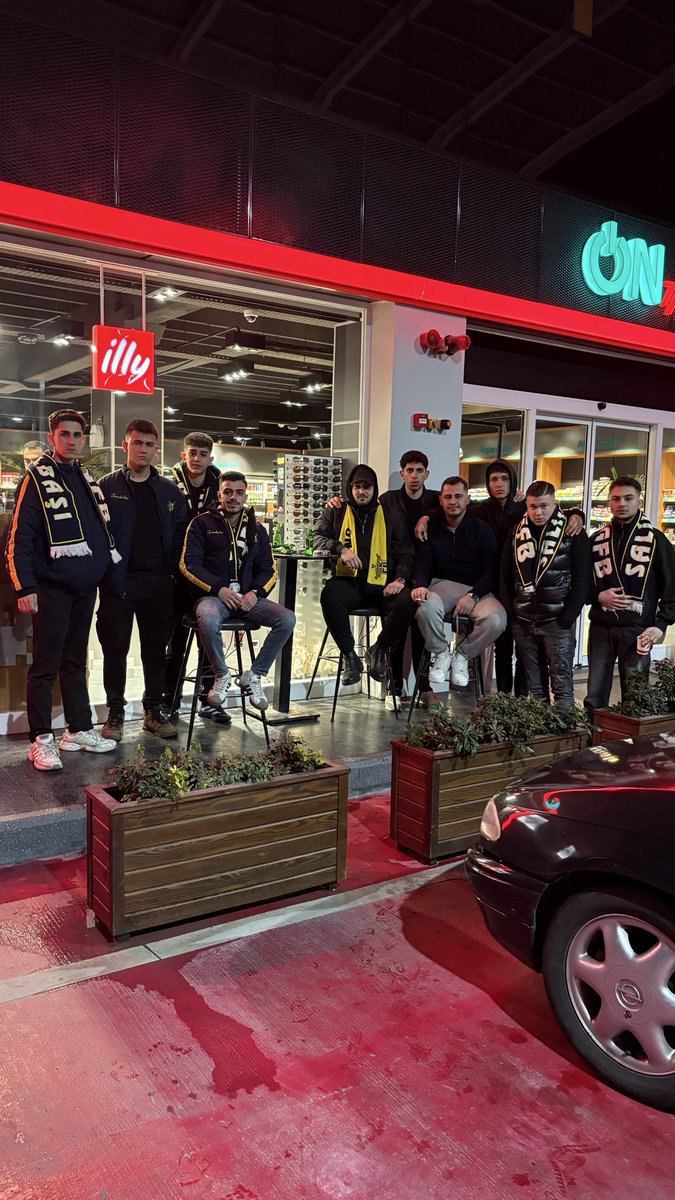 alituncgfb_'s tweet photo. SALİHLİ GENÇFENERBAHÇELİLER 
@gencfborg @gfbegeorg https://t.co/Nys7qDHGpj