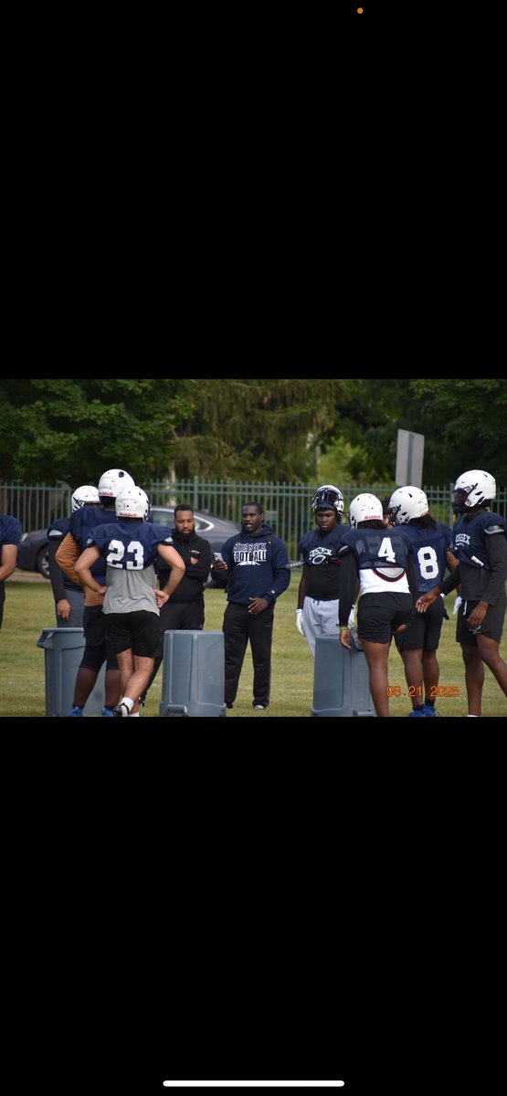 High-key missed last season…regardless of the record. The memories, the grind, the moments… found a new family in the process 🤞🏾🏈