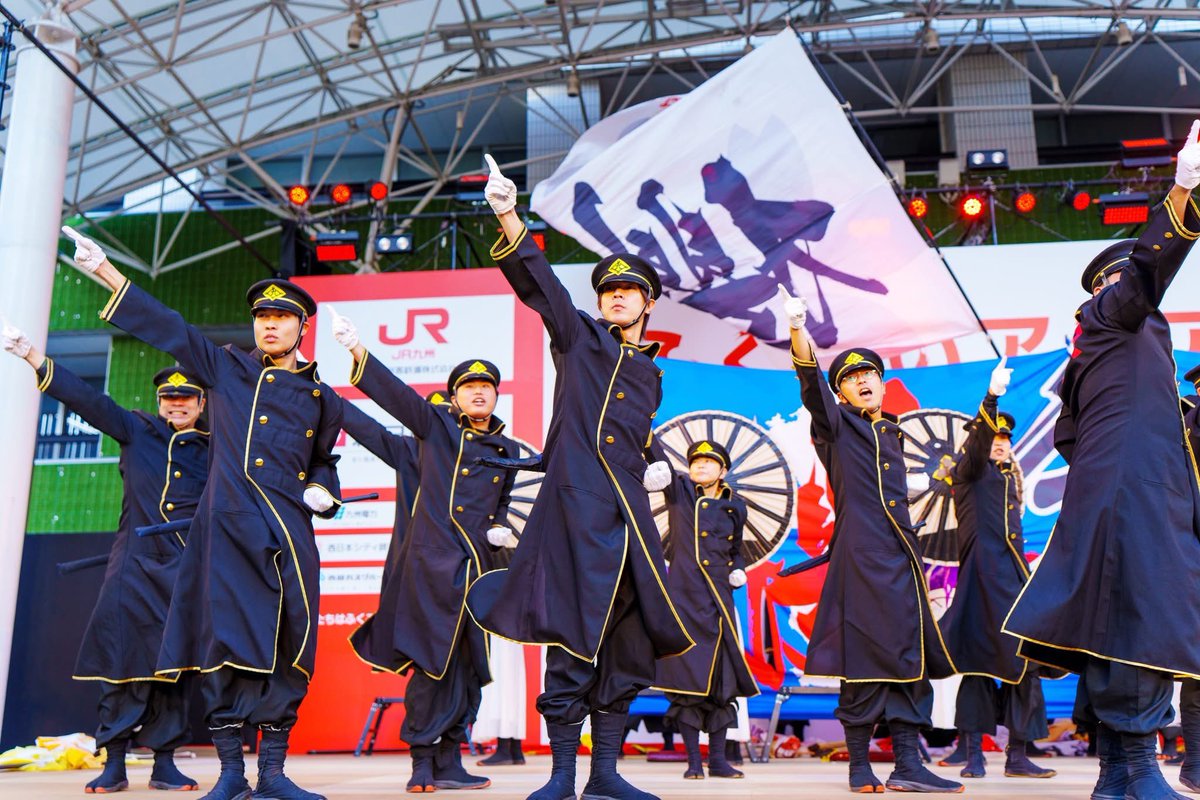 昨日より多くの皆さまにフォローいただきまして誠にありがとうございます。
一晩で新たに1,000人以上のフォロワーが増え、6,000人を超えました㊗️
現在、櫻燕隊は新たな作品づくりに取り組んでおり、情報発信が控えめですが、皆さまの前で演舞する機会が決まりましたら改めてご案内申し上げます。