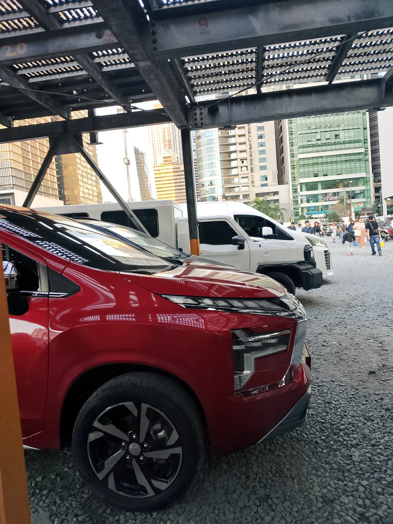 SuperGirlBunny_TheChamp tweet media