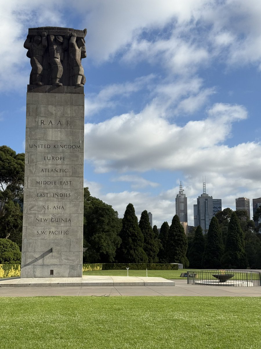 OonaghLewis's tweet image. Commemorating the 84th anniversary of the Bombing of Darwin today at Melbourne’s Shrine of Remembrance. 

#lestweforget