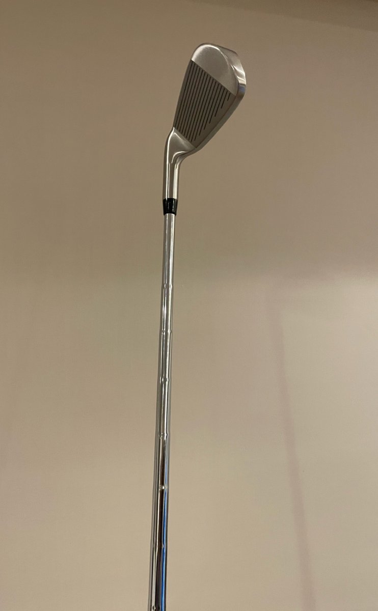 あんなに辞めようと思ったのに、気づいたら、練習用の短い7番で素振り