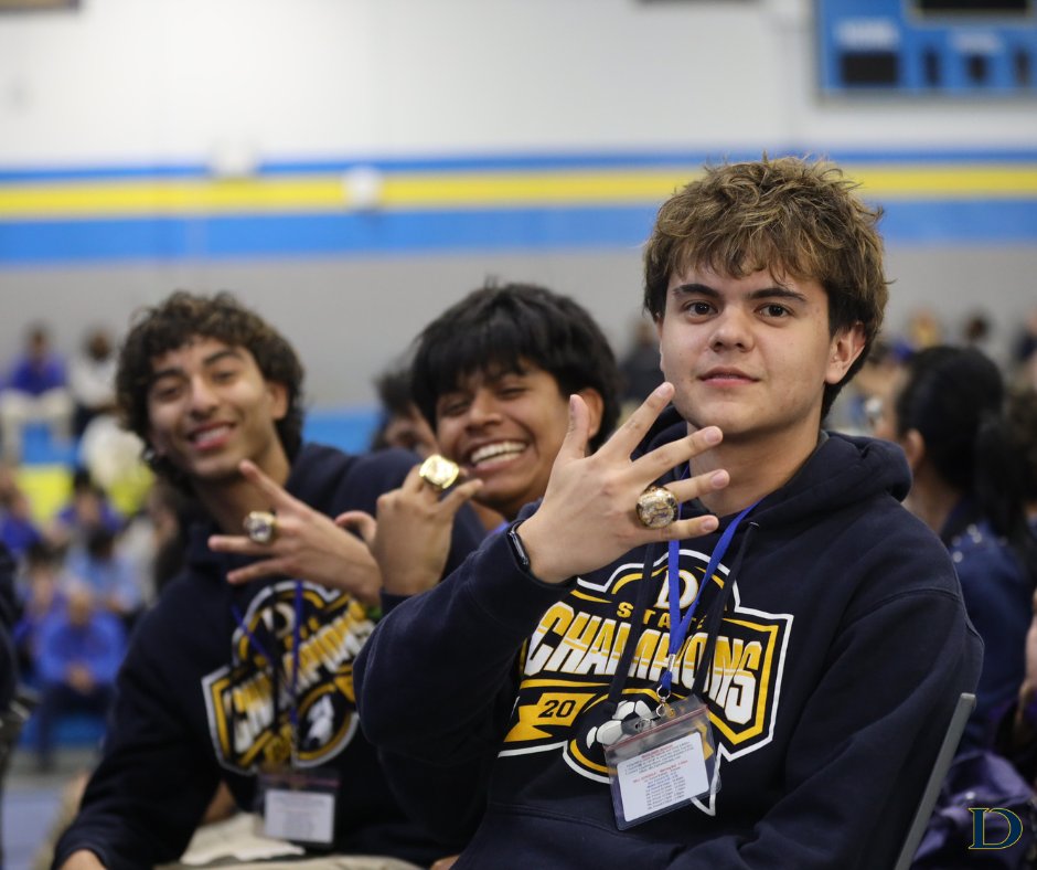 De La Salle Institute tweet media