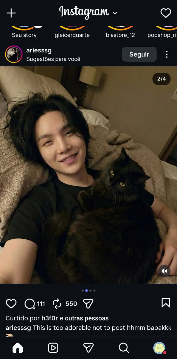 Me deparei com essas fotos de IA, Yoongi pelo amor de deus reproduza isso 😭