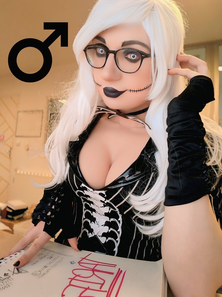 Atomoid07's tweet photo. Cosplaying at work was pretty amazing ngl 🤩
#GenderSwap #cosplay #crossplay #crossplayer #jackskellington https://t.co/5g4s9V2uHC