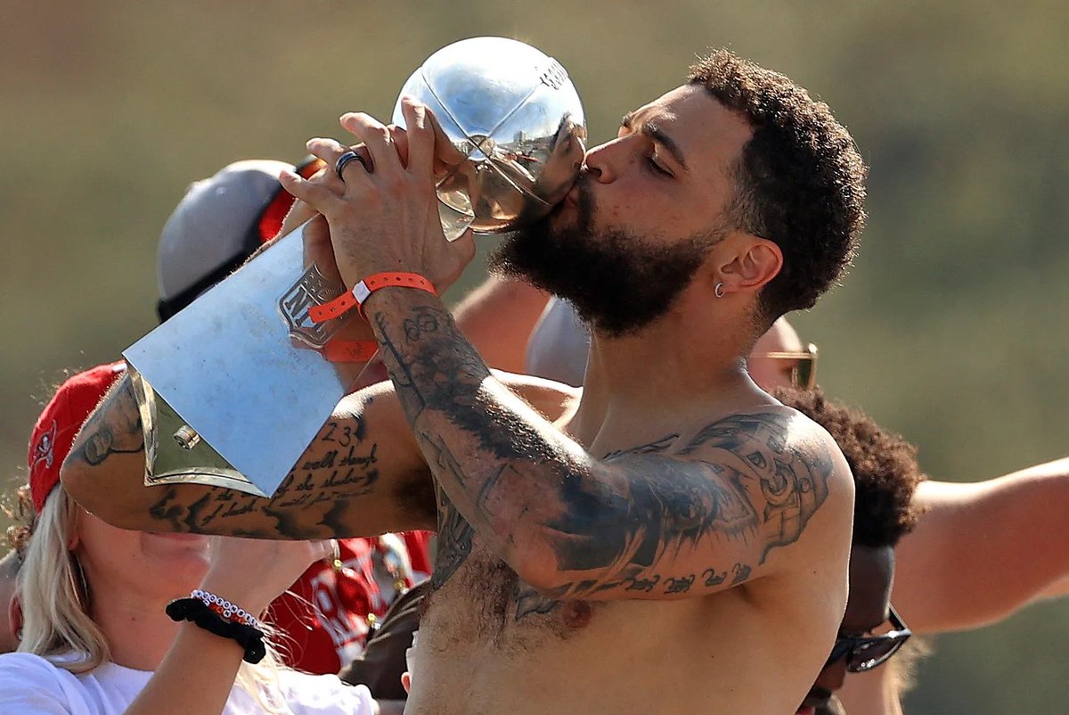 StevenCheah's tweet image. Sniff sniff @jasonrmcintyre