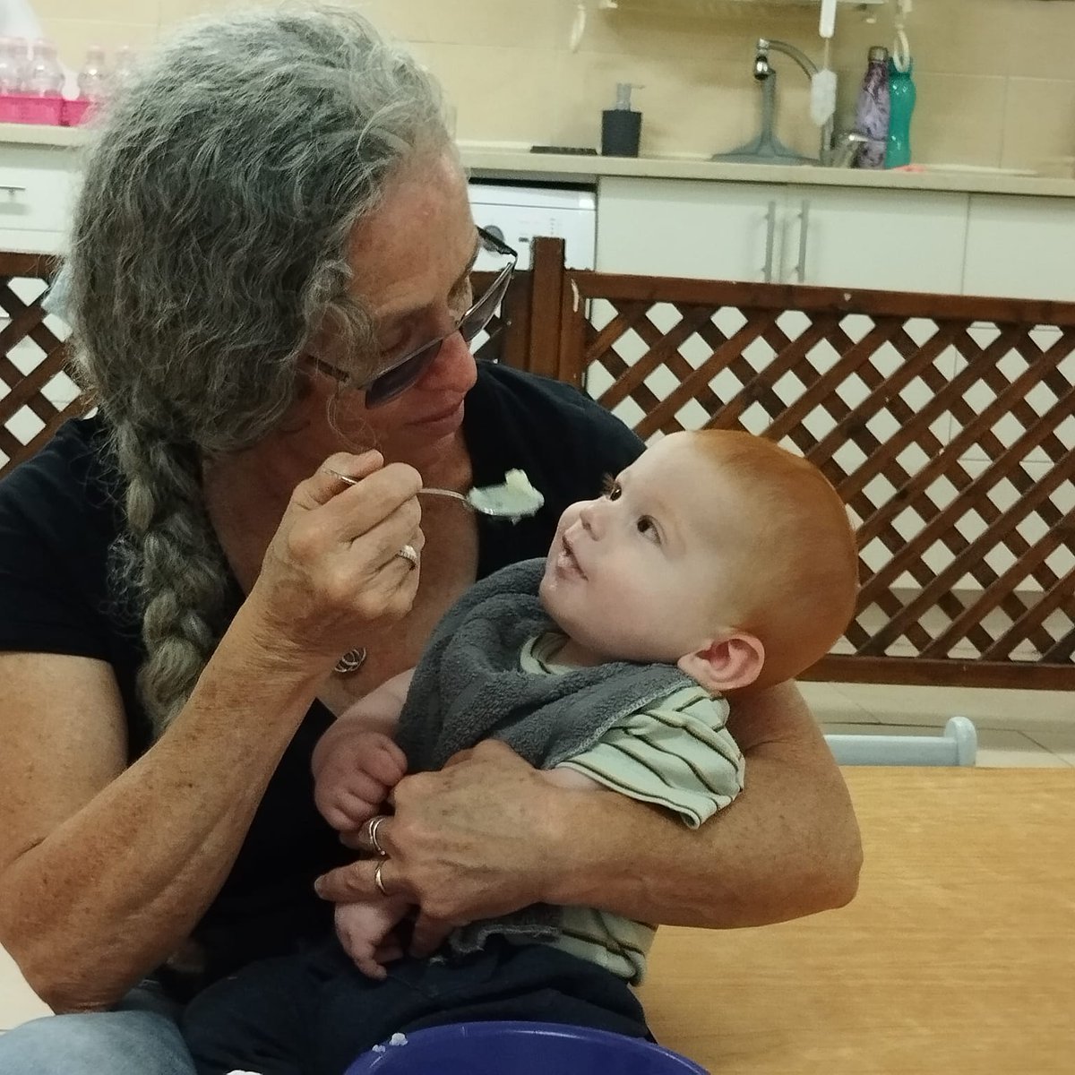 VividProwess's tweet photo. Maya Goren, the nanny of Kfir Bibas, feeding him just days before October 7.

Both of them were kidnapped alive to Gaza and were brutally murdered by Palestinian terrorists.

Maya's dog was also shot dead.

Never forget. https://t.co/ddbMrjYWQm