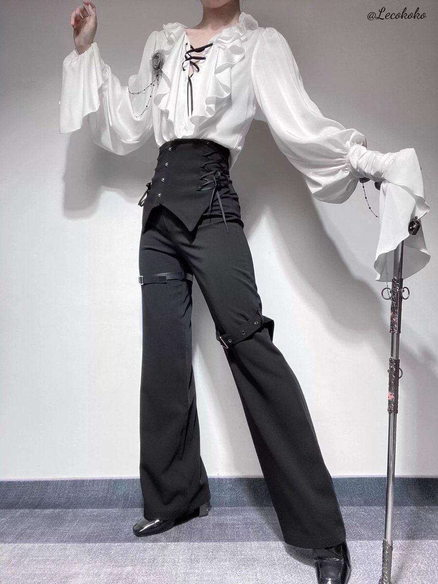 ManusMachina tweet media