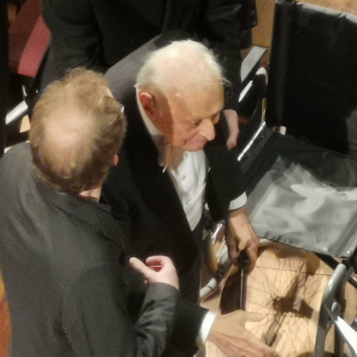 Cinto Amat tweet media