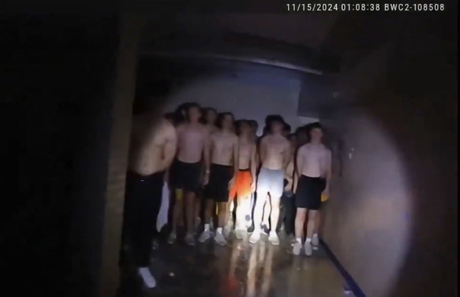 The gnomes living in my walls when I remove a vent cover and take a look inside
