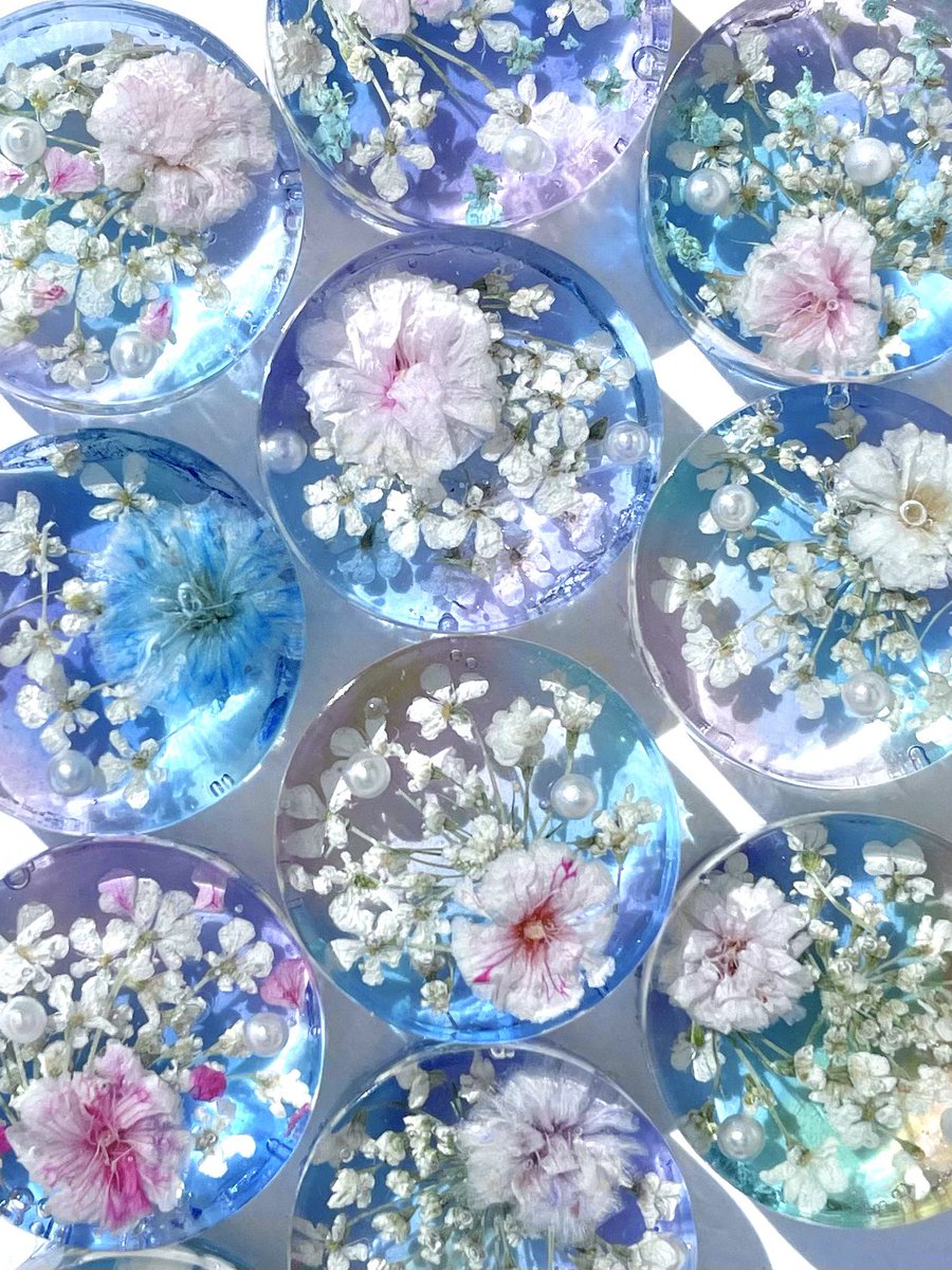 𝐆𝐨𝐨𝐝  𝐦𝐨𝐫𝐧𝐢𝐧𝐠 ☀︎☪︎*·̩͙◌˳𓇬

光を受けて艶やかに輝く🧊🫧

#手触りを想像させて
#365DlYtheme