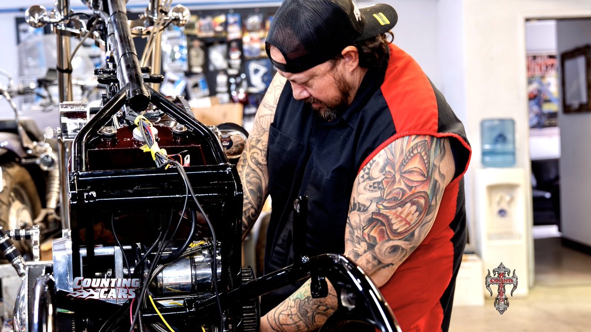 CountsKustoms's tweet photo. Our bike guru @shannonhaikau is staying busy in the motorcycle shop at Count’s Kustoms. Bring your bike here next for some kustom work and Vegas style! Email bikeprojects@countskustoms.com to have us build your next bike. @DannyCountKoker #motorcycle #crcauto #avontyres #lasvegas https://t.co/nmMJdF2vDn
