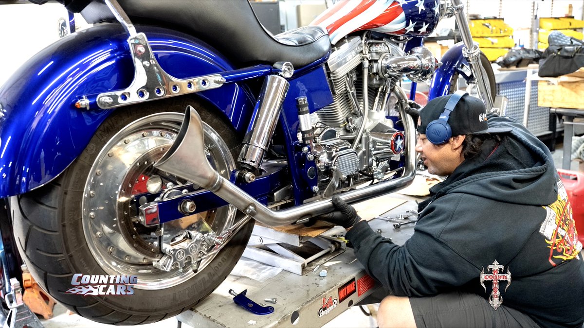 CountsKustoms's tweet photo. Our bike guru @shannonhaikau is staying busy in the motorcycle shop at Count’s Kustoms. Bring your bike here next for some kustom work and Vegas style! Email bikeprojects@countskustoms.com to have us build your next bike. @DannyCountKoker #motorcycle #crcauto #avontyres #lasvegas https://t.co/nmMJdF2vDn