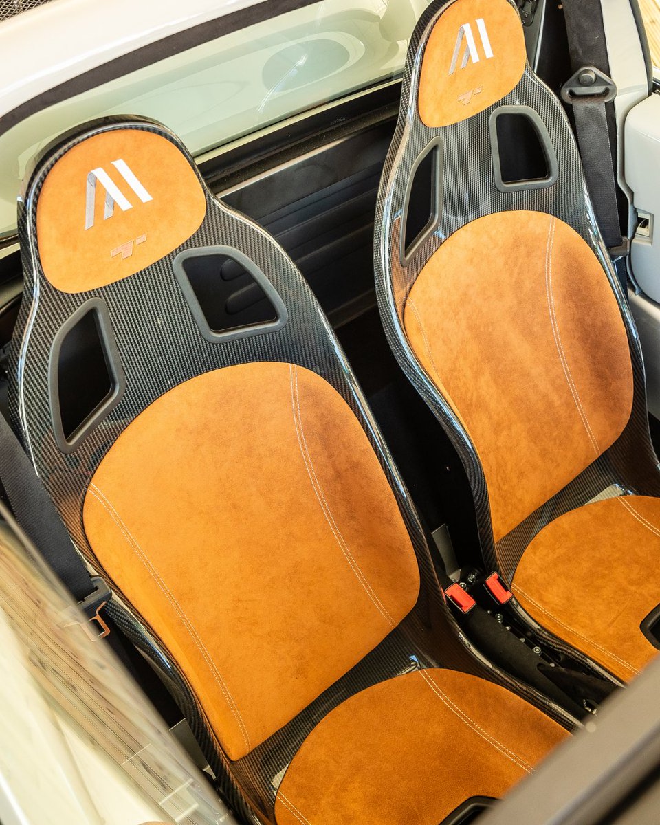 fosgoodwood's tweet image. The Series 1 #Lotus Elise is a modern classic in its own right and Lotus specialist Analogue Automotive recognises that. With its SuperSport it has taken that platform and enhanced it, which each model stripped to a bare chassis and the suspension thoroughly refreshed. The