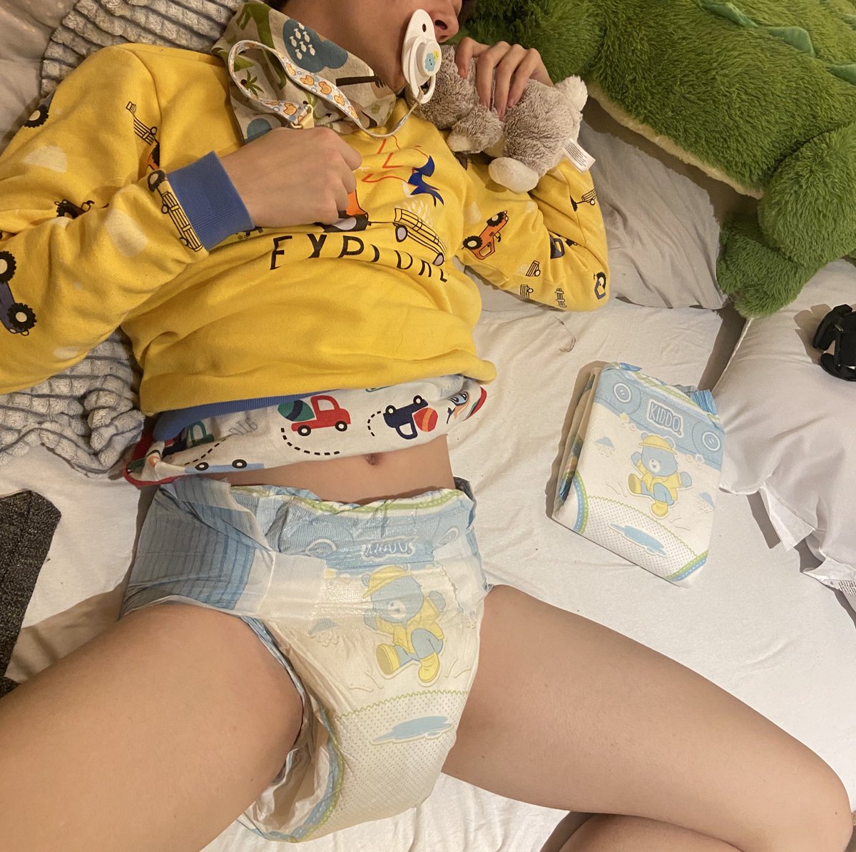little_paulabdl's tweet photo. ⭐️ Just belong in diaper ⭐️

🩲 @DiaperMinister 
📸 @Angelmunks https://t.co/nQTVultCu7