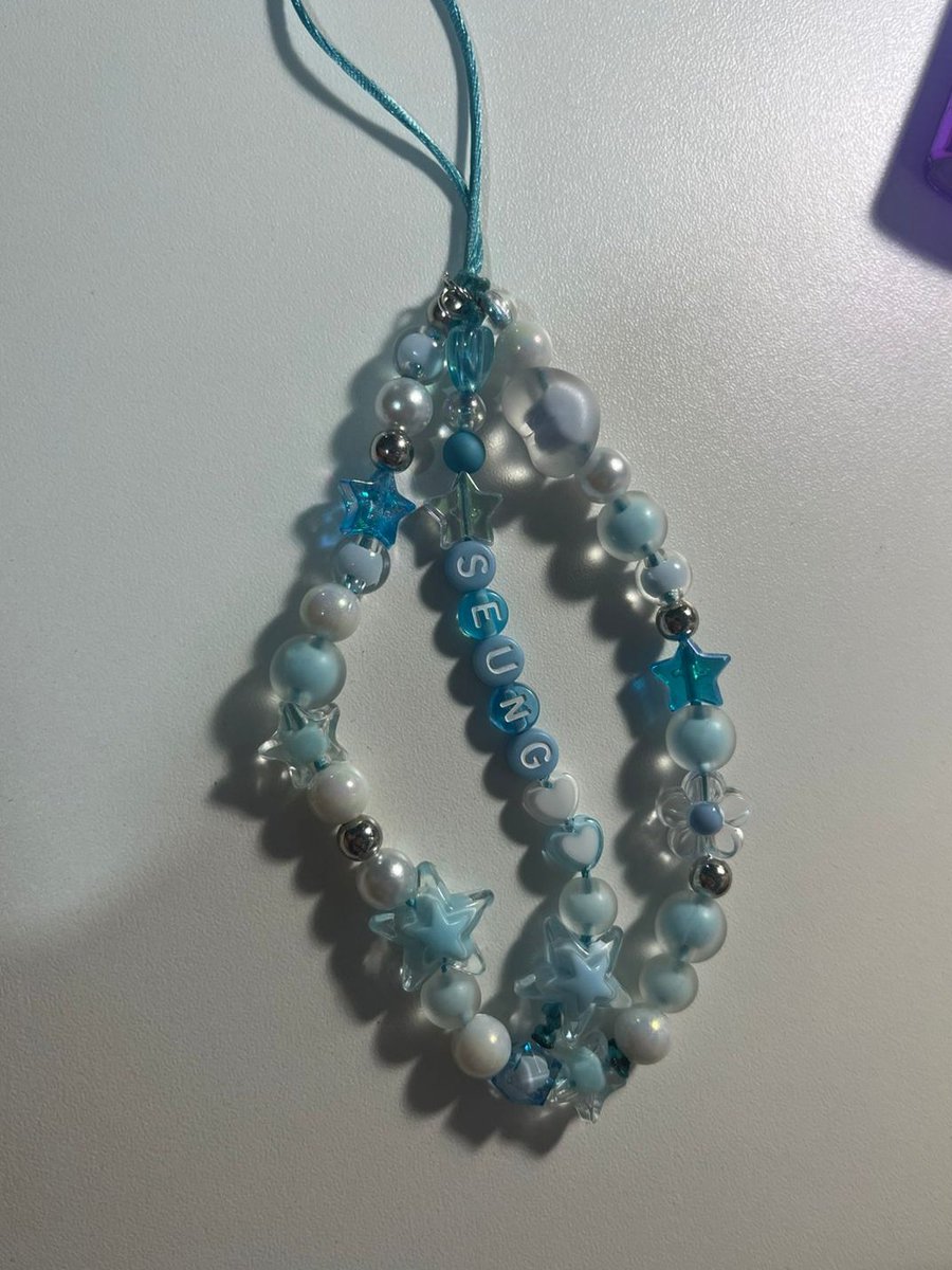 1485sell's tweet photo. [VENDO PHONE HOLDERS/PHONE CHARM/CHAVEIROS/ DECORAÇÃO DE BINDER]

Mais imagens na thread

📱Phone holders [primeiras duas imagens]: 15 reais (simples) / 18 reais (com nome)
☀️Phone charm [terceira imagen]: 12 reais
🗝️Chaveiro/decoração [quarta imagem]: 15 reais https://t.co/5WHxIlZly3