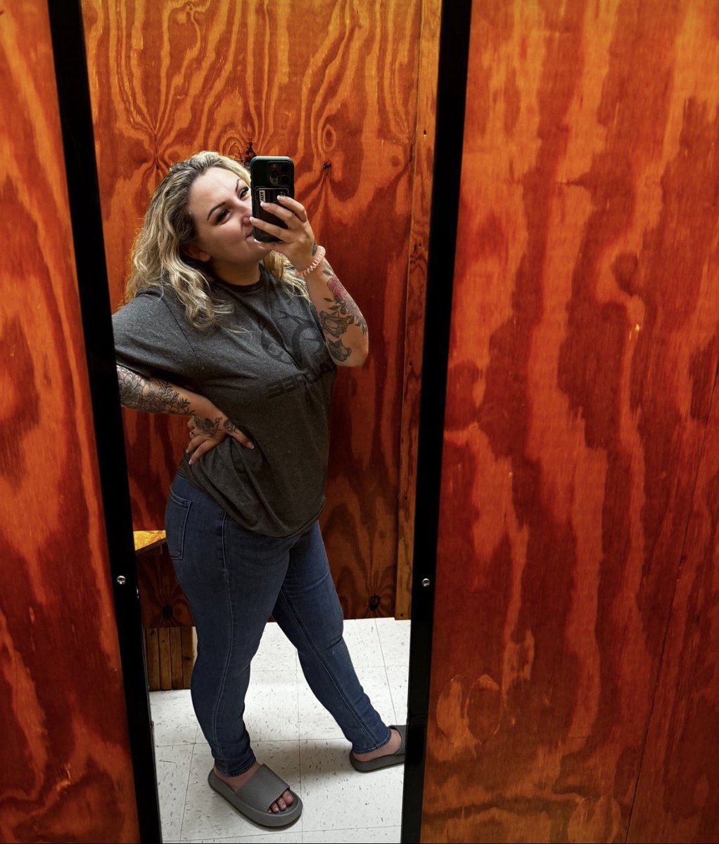 katie 💛🤠 tweet media