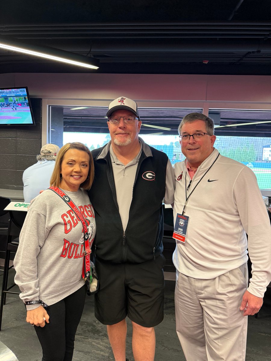 Really enjoyed chatting with my ole Friend Johnny B⁦<a href="/mayorofmilledge/">John Bateman</a>⁩ ⁦<a href="/djohnstonuga/">David Johnston</a>⁩ ⁦<a href="/jeffdantzlertv/">Jeff Dantzler</a>⁩