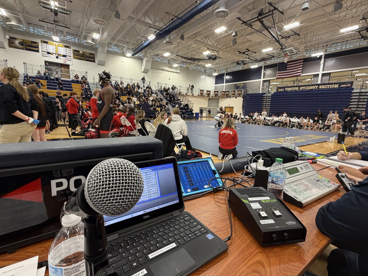 On the 🎙️ for MHSAA wrestling regionals tonight.