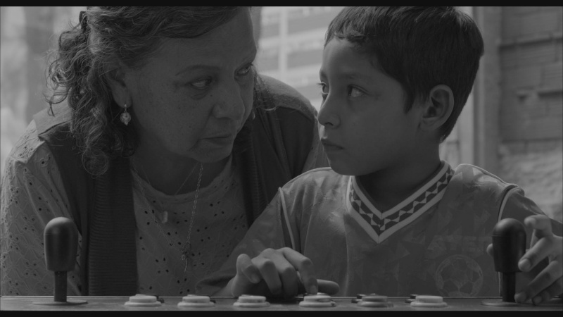 Sobre la excelente MOSCAS, del mexicano Fernando Eimbcke, en competencia en la #Berlinale2026 
micropsiacine.com/2026/02/berlin…