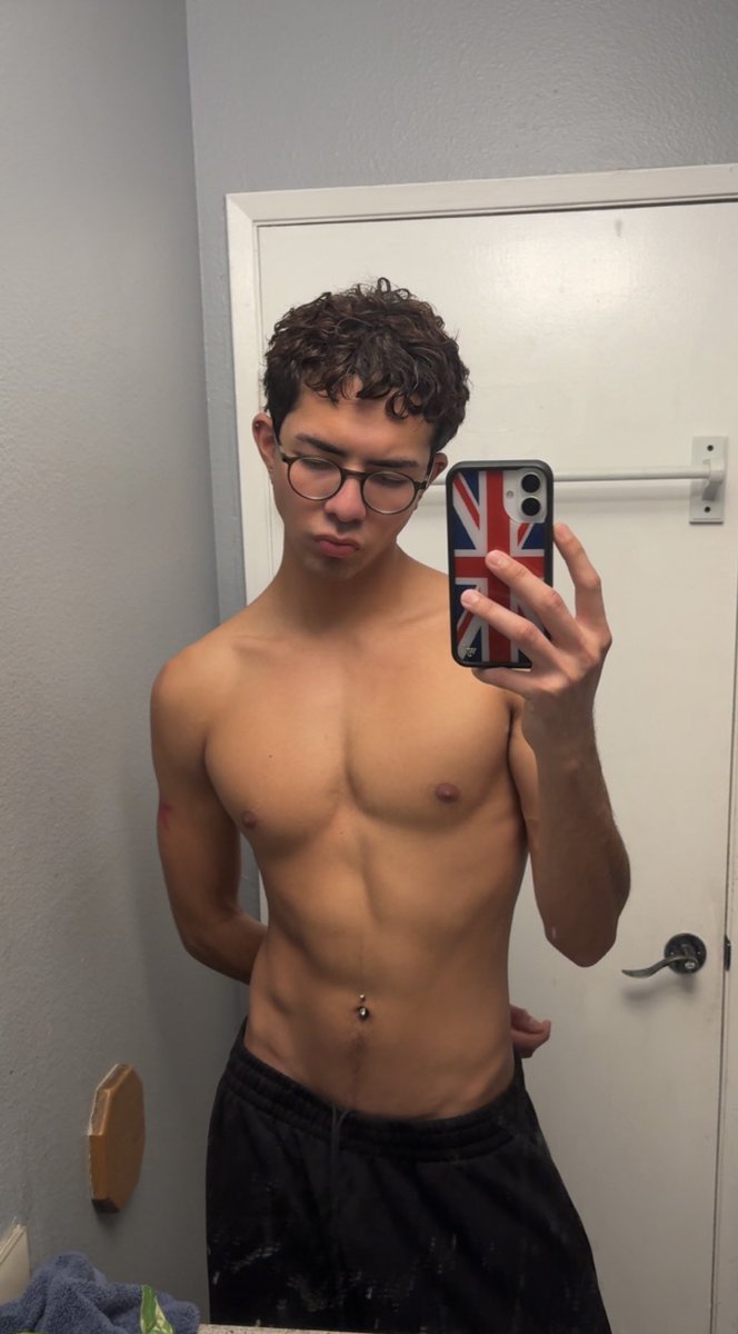 angèlio tweet media