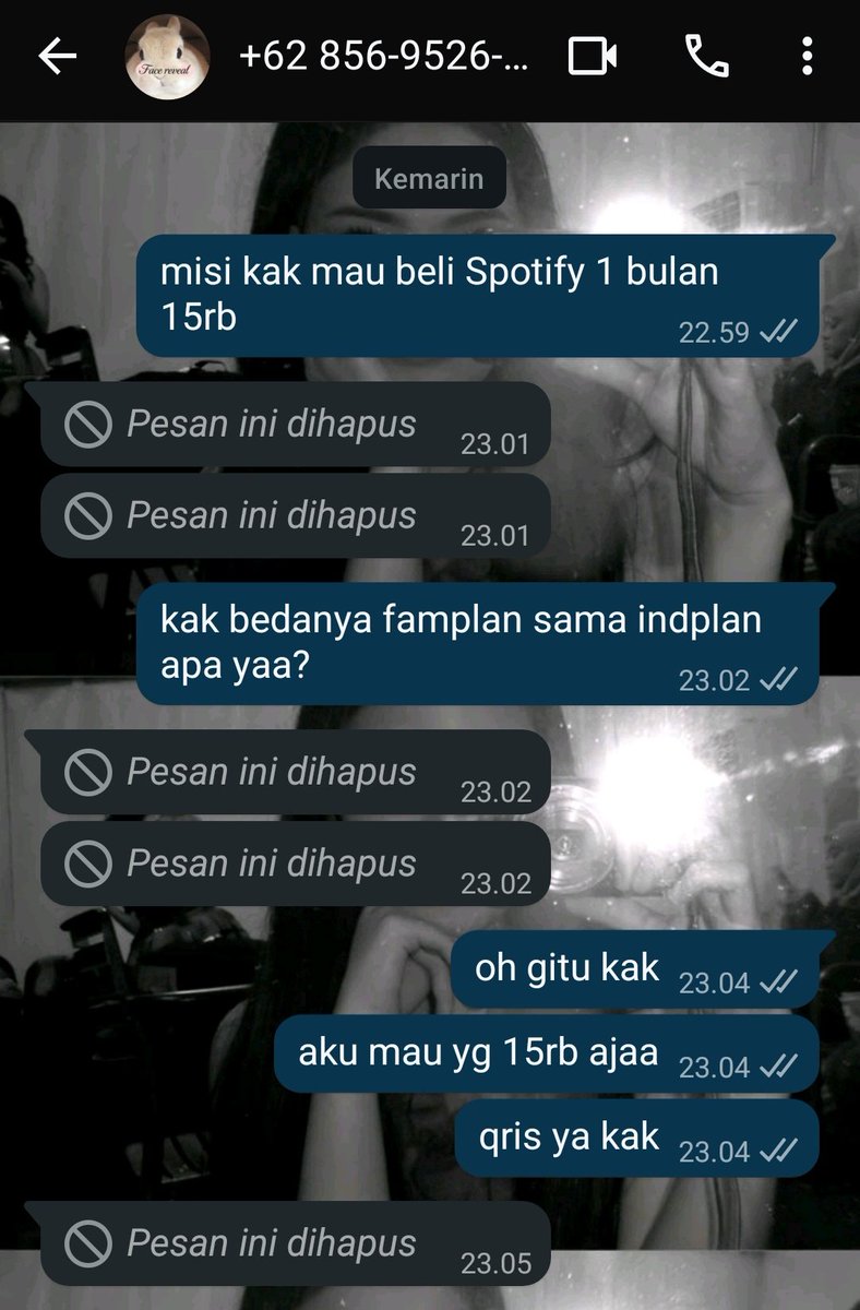 faaturner's tweet photo. guyss hati hati ya yg beli di akun ini dia penipu @goveredq (+62 856-9526-0725) dari semalem bilangnya masih di proses terus tp ternyata nipu. Langsung hapus pesan sm gembok akun karena takut wkwk. Bulan puasa nipu orang ga berkah najis duit lu #zonauang #zonajajan https://t.co/rZnfP7ZW1r